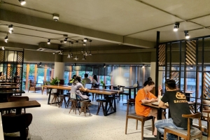 TP. Hồ Chí Minh bỏ quy định dịch vụ ăn uống kết thúc trước 22h