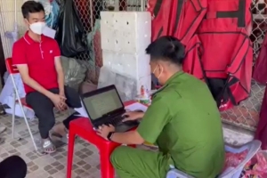 Phát hiện hàng hóa không rõ nguồn gốc ở kho hàng chuyển phát nhanh