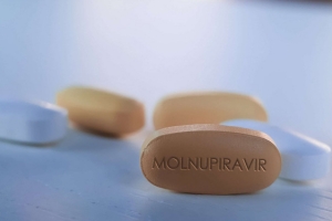 Hà Nội cấp phát khẩn 200.000 viên thuốc Molnupiravir điều trị F0 tại nhà