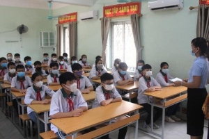 TP.HCM cho phép học sinh lớp 7, 8, 10, 11 đi học trực tiếp từ 04/01/2022