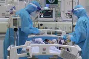 Bệnh nhân nhiễm biến chủng Omicron đầu tiên ở Việt Nam được ra viện