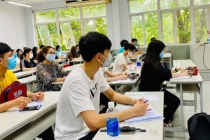 Hàng loạt trường đại học cho sinh viên trở lại trường sau Tết