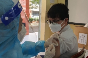 Sau ca Omicron cộng đồng, Bộ Y tế đề xuất tiêm vaccine Covid-19 cho trẻ từ 5 đến 11 tuổi