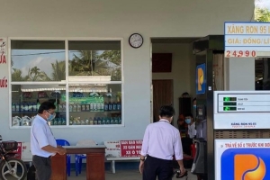 Giá xăng chính thức đạt đỉnh ở mức 26.285 đồng/lit