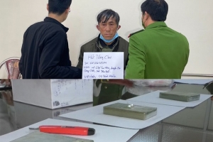 Công an Lào Cai bắt giữ đối tượng mua bán trái phép 03 bánh heroin