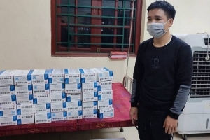 Thu giữ 400 hộp thuốc điều trị Covid-19 không nguồn gốc tại Lào Cai