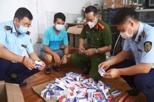 Hà Nội xử lý nghiêm tình trạng bán thuốc điều trị Covid-19, kit test nhanh không rõ nguồn gốc