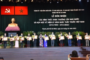 TP. Hồ Chí Minh tự hào và tri ân đội ngũ y tế đã cống hiến, hy sinh vì sức khỏe, bình yên của nhân dân