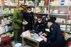 Nghệ An: Phát hiện hàng chục nghìn bộ kit test nhập lậu