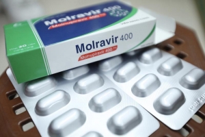 Bộ Y tế đề xuất cho nhà thuốc được kê đơn thuốc Molnupiravir điều trị Covid-19
