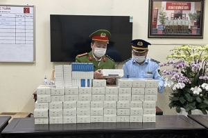 Cục QLTT Bắc Ninh tạm giữ lô kit test Covid-19 và thuốc Liên hoa thanh ôn có dấu hiệu vi phạm