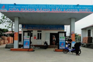 Một cây xăng ở Quảng Bình bị xử phạt vì “găm hàng” chờ tăng giá