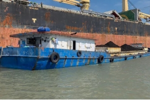 Biên phòng TP. HCM phát hiện tàu nước ngoài đang sang mạn 900 tấn than không có hóa đơn