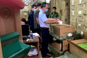Thu giữ gần 10.000 bộ kit test nhanh Covid 19 không rõ nguồn gốc tại TP. HCM
