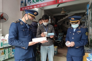 Quản lý thị trường Lào Cai kiểm tra, xử phạt 22 cơ sở kinh doanh dược phẩm - vật tư y tế