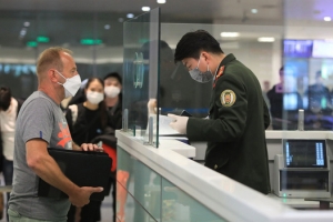 Gỡ vướng thủ tục xuất nhập cảnh