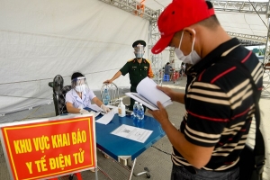 Việt Nam tạm dừng khai báo y tế nội địa