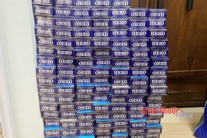 Bình Phước: Tạm giữ đối tượng vận chuyển 1.100 bao thuốc lá lậu
