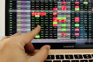 VN-Index sẽ có quán tính tăng điểm, chuyên gia khuyến cáo nhà đầu tư không nên mua đuổi cổ phiếu