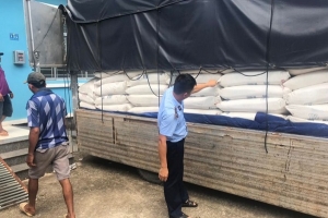 Ngăn chặn 7,5 tấn đường cát có dấu hiệu nhập lậu