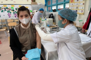 Lâm Đồng: Đảm bảo tiến độ tiêm chủng và tăng cường phòng chống dịch bệnh tay chân miệng