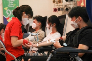  “Giọt hồng sẻ chia” – Chương trình hiến máu nhân đạo thể hiện nghĩa cử cao đẹp ở HUBT