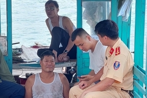 Quảng Ninh: Khởi tố nhóm đối tượng đe dọa, thu tiền “bảo kê” các tàu vận tải