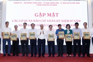 "Báo chí cần góp phần ngăn “đốm lửa nhỏ” để ngăn ngừa “cháy cả cánh rừng"