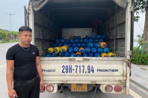 Công an Quảng Ninh phát hiện, bắt giữ trên 400 bình khí cười N2O