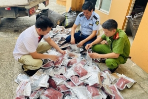 Bắt giữ lô hàng hơn 300kg thực phẩm sấy khô không rõ nguồn gốc xuất xứ tại Lào Cai