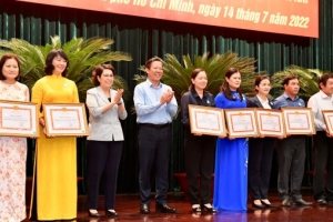 TP. Hồ Chí Minh tặng bằng khen cho tập thể và cá nhân có nhiều đóng góp trong phong trào hiến đất mở rộng hẻm