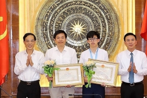 Thanh Hoá tuyên dương và trao thưởng cho học sinh đạt giải Olympic Toán quốc tế năm 2022