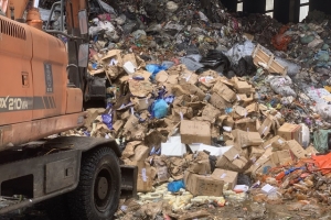 Tiêu hủy 8 tấn mỹ phẩm, thực phẩm chức năng, trang thiết bị y tế nhập lậu