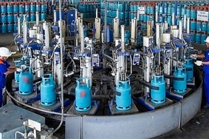 Giá gas tháng Tám tiếp tục giảm mạnh là điều chỉnh theo mức giá gas thế giới