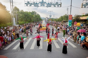 Trải nghiệm không gian văn hóa đặc sắc trong đêm nghệ thuật “Hòa Bình – Thanh âm xứ Mường”