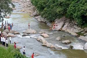 Hai du khách tại Sa Pa bị nước cuốn trôi khi ra suối chụp ảnh