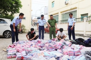Vĩnh Phúc: Tiêu huỷ 11.521 sản phẩm giả nhãn hiệu nổi tiếng