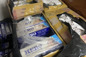Triệt phá đường dây mua bán thuốc lá lậu quy mô lớn hàng trăm tỷ đồng