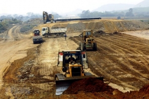 Cần đẩy nhanh tiến độ giải ngân cho cao tốc Bắc - Nam trong năm 2022