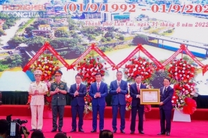 Thành phố Lào Cai kỷ niệm 30 năm Ngày tái lập thị xã tỉnh lỵ và đón nhận Huân chương Lao động hạng Nhất