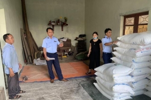Phát hiện một hộ kinh doanh 800 kg đường nhập lậu