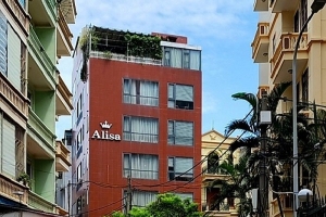 Sản phẩm không nhãn phụ tiếng Việt bày bán tại Hệ thống Alisa