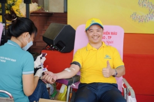 Ngày hội đỏ 2022 với thông điệp “Giọt máu yêu thương – Sẻ chia hạnh phúc”