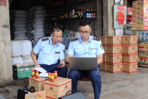 Thu giữ trên 3.400 lọ Sate Tôm có dấu hiệu giả mạo nhãn hiệu Thuận Phát