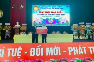 Agribank ủng hộ Quỹ Khuyến học tỉnh Quảng Nam 300 triệu đồng