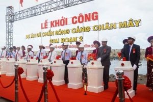 Thừa Thiên Huế khởi công “Đê chắn sóng cảng Chân Mây – giai đoạn 2”