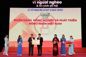 Agribank ủng hộ Quỹ “Vì người nghèo” và an sinh xã hội thành phố Hà Nội 2 tỷ đồng