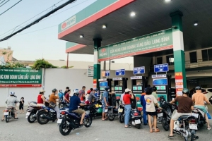 Từ 15h hôm nay, xăng RON 95 tăng giá, dầu diesel giảm về mức 18.250 đồng/lít