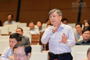 Lương thấp, công chức, viên chức phải làm “chân trong, chân ngoài”
