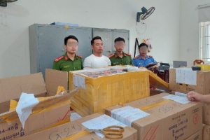 Bắt đối tượng buôn bán gần 552kg pháo nổ